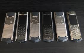 Luxury phones - Vertu Signature S ...