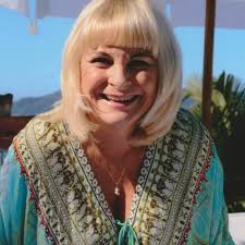 Is there an eSIM that allows Australians to have good data in Europe, call  and text back to Australia, and keep their Australian mobile number?