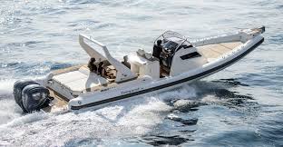 Spalanca i tuoi occhi di fronte allo spettacolo straordinario della natura.respira a fondo. Tempest 40 Cantieri Capelli