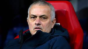 Trainer josé mourinho begründete einst einen mythos. Corona Fussball Trainer Jose Mourinho Entschuldigt Sich