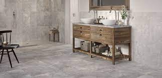 E le collezioni di piastrelle per il bagno in grès porcellanatodi caesar sono la soluzione perfetta dal punto di vista delle prestazionie dell'esteticaper pavimenti, rivestimenti e utilizzi speciali in questo spazio della casa. Piastrelle E Pavimenti Bagno Gres E Ceramica Ceramica Rondine