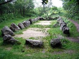 Broceliande Bretagne Paimpont Forest Brittany Although Not Acknowledged By Historians As Accurate It App Foret De Broceliande Bretagne Bretagne France