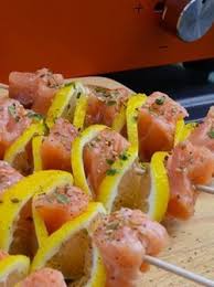 Brochettes De Saumon Au Citron Brochettes De Saumon Recettes De Cuisine Brochette De Poisson