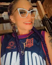 Rae Baxter (@ravenquinnn91) • Instagram photos and videos