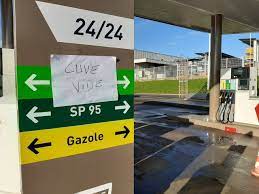 La grève s'achève, et bien raffinez maintenant. Penurie De Carburant Le Point Sur La Situation A Ploermel Ce Lundi Le Ploermelais