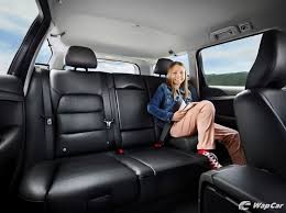 Shah datang dari belakang tetiba peluk pinggang aku. Bagaimana Untuk Terselamat Dari Kemalangan Pakai Dulu Tali Pinggang Keledar Wapcar