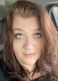 Lori Burlingame's Instagram, Twitter & Facebook