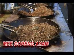 Kat mana nak cari mee hailam yang sedap agaknya ye…. Malaysian Street Food Mee Goreng Ayam Youtube