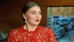 За свою жизнь алина кабаева прошла долгий путь от спортсменки до. Alina Kabaeva Porazila Internet Novym Licom Poslednie Mirovye Novosti Segodnya