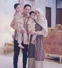 15 mei 2021, 11:00 wib diperbarui 15 mei 2021, 08:48 wib. 7 Momen Keluarga Artis Rayakan Lebaran Mana Favorit Bunda Foto 1
