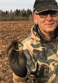 A 1000-year-old brooch… and a priceless smile During our Baltic expedition,  a volunteer unearthed this beautifully preserved brooch — a 1000-year-old  mystery left behind by the Semigallians. The ...