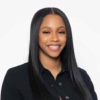 Renee Varney's Instagram, Twitter & Facebook