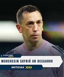 Mauricio Leonel Benítez es un magnifico futbolista argentino nacido el 3 de  febrero de 2004 en Florencio Varela, provincia de Buenos Aires, Argentina.  Su posición es la de mediocampista central que destaca