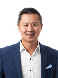 Thomas Hoang Real Estate Associate in Brossard Quebec