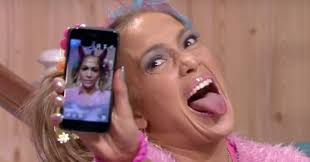 Watch Jimmy Fallon and Jennifer Lopez Eat In-N-Out, Evaluate Matt Damon's  Beard, and Loathe Gary's Snapchat Presence