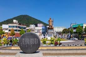 Yi Sunsin Square (이순신광장) : VISITKOREA