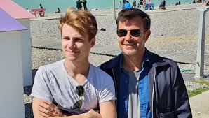 The movie was initially supposed to be called 'été 84' ('summer of 84'). Un Ete Au Treport Sous L Oeil De La Camera De Francois Ozon