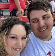 How incredible 🦫 @rockridge_outfitters were at this little beaver pond  when they caught this beaver rebuilding its dam. Some things just make you  wonder how the good Lord made it so special!