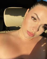 Kate Galvan's Instagram, Twitter & Facebook