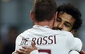 İtalyan futbolunun efsane isimlerinden daniele de rossi, hastaneye kaldırıldı. Hengkang Dari As Roma De Rossi Diminta Mo Salah Merumput Bersamanya Di Liverpool Bolalob Com