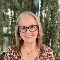 10+ "Debbie Paz" profiles