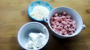 Tante idee per crostini appetitosi. Tre Mousse Per Crostini Al Prosciutto Alle Olive E Al Tonno La Tana Del Biantortiglio