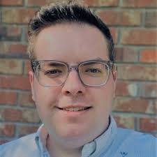 Danielle Fraser Sennebogen (@danibogen)