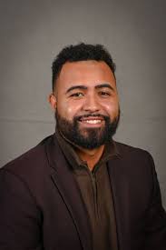 Meet the Fellows 💫 Alexander Perez is a dedicated professional passionate  about community engagement and social equity. Hailing from the east side of  Aurora, Illinois, Alexander's journey is marked…