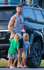 Chris has made us have a huge huge crush on him for his insanely attractive looks, but his adorable moments with his children will leave. Hollywood Actor Chris Hemsworth And Wife Elsa Pataky Go Barefoot For Dinner With Kids Express Digest