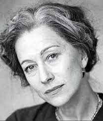 We can argue but Insult others people is wrong Once you insult person in  arguments mean you dumb👌❤️