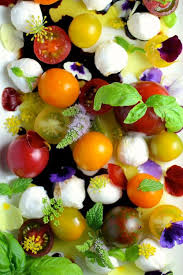 Yummyinmytumbly Pomodorini E Mozzarella Ciliagine Edible Flowers Flower Food Pretty Food
