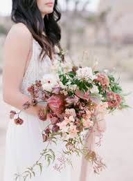 Wedding confetti ideas & tips. Best Of 2018 23 Of Our Favourite Bridal Bouquets Year End Favourite