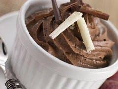Mousse Au Chocolat Ingredients 125 G De Chocolat A Croquer 50 G De Sucre Glace 3 Oeufs 30 G D Mousse Au Chocolat Recette Mousse Au Chocolat Recette Dessert