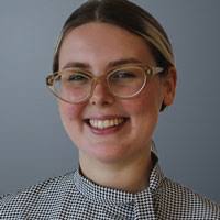 Ellen Kear's Instagram, Twitter & Facebook