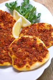 Lahmacun Mehr Als Nur Turkische Pizza Rezept Turkische Pizza Turkisch Kochen Und Rezepte