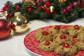 Je cherches des petits gateaux de noel a réaliser pour offrir. 3 Recettes De Petits Gateaux De Noel Fizzup