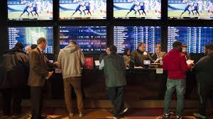 Sports betting came to new hampshire in june 2019 when the state legislature approved a bill authorizing up to ten retail sportsbooks and five unique mobile betting apps. Nh Draftkings Opens Nashua Office Sports Betting Licenses Could Run Out Before City Ballot