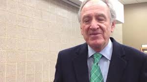 Harkin presents overdue medals to veterans