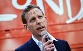Hành tinh hỗn loạn chaos walking khởi chiếu: The Day Laurence Fox Launched His Bid To Beat The London Elite And Heckled Sadiq Khan From A Bus