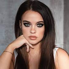 Julia Adams Makeup Artist On Instagram Jack Sparrow Vibes Lol Eyes Natashadenona Biba Palette Milkmakeup Bos Stunning Makeup Makeup Makeup Artist