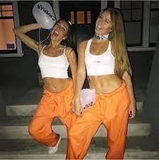 130 Creative Halloween Costumes For Women Hike N Dip Trendy Halloween Costumes Duo Halloween Costumes Halloween Prisoner Costume