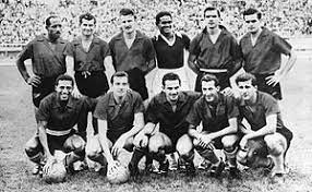 Nel 2009 il nacional visse la stagione più tribolata della sua storia, con un 17º posto finale nel torneo apertura, con sole tre vittorie in diciotto partite. Atletico Nacional Wikipedia