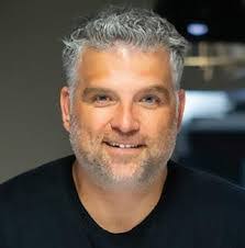 Stephen Wilke's Instagram, Twitter & Facebook