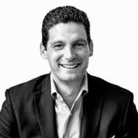 Sam Hines's Instagram, Twitter & Facebook