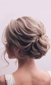39 The Most Romantic Wedding Hair Dos To Get An Elegant Look Cute Updo Long Hair Updo Medium Hair Styles Romantic Wedding Hair