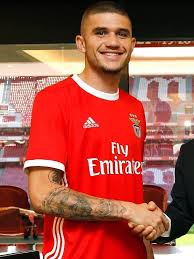 Os traigo esta vez un mashup mas simple, pero que me habéis pedido que publique y aquí esta la combinación del electrolatino de juan magan con el nuevo singl. Benfica Morato Se Destaca E Ja E Tratado Como Pechincha