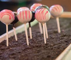 He's less a human being and more a physical manifestation of human willpower. Bake 2 Of Chicago S Hilton Hotel S Most Popular Desserts At Home