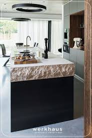 Werkhaus Kuche Naturstein Fur Den Kuchenblock In 2020 Kuche Naturstein Kuche Holz Modern Haus Kuchen