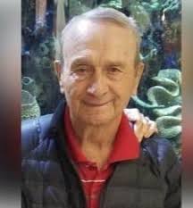 Thanking everyone who came to lunch before the reunion