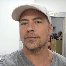 CovrPrice question for y'all. How do you account for signed graded books in  terms of the value? I know you can enter “my value” but i wonder if there's  some way it